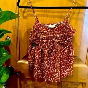 Daisy & Delilah cropped flowy tank top